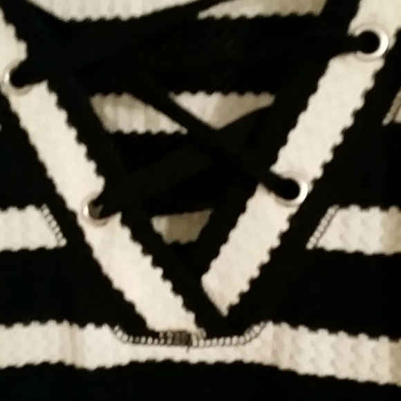 DB Sunday top - Picture 3 of 3